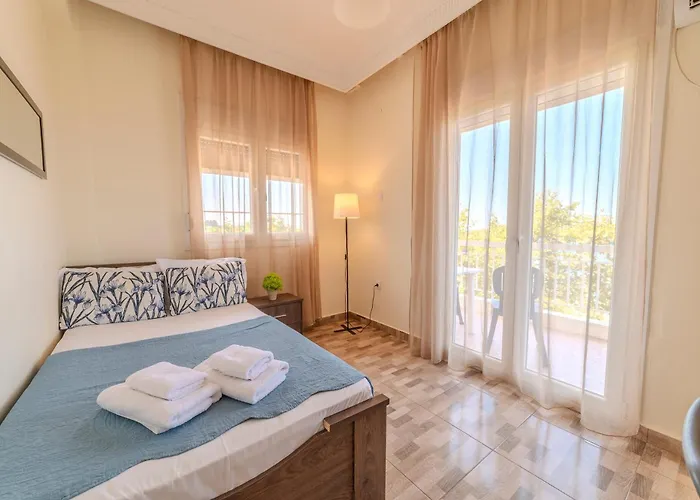 Akrogiali Νέα Μηχανιώνα