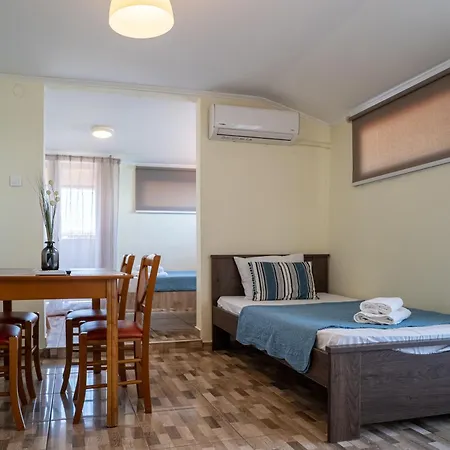 Penzion Akrogiali 3*