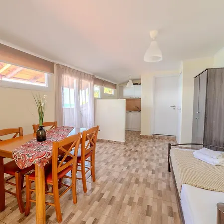 Akrogiali Гостевой дом 3*