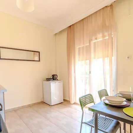 Akrogiali Nea Michaniona