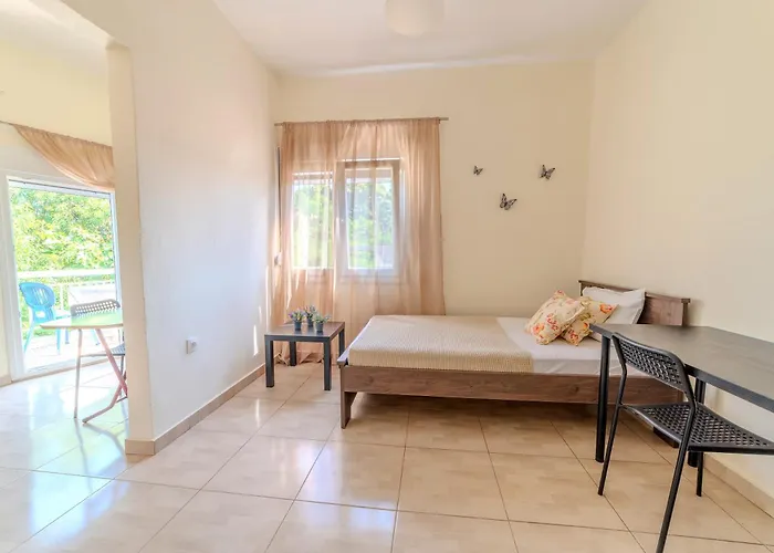 Akrogiali Неа-Миханиона